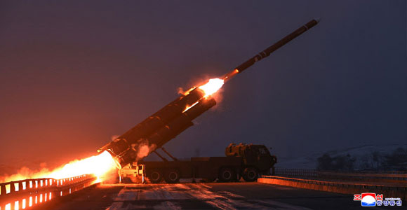 '한중 정상회담' 앞두고…北 동해상으로 탄도미사일 발사