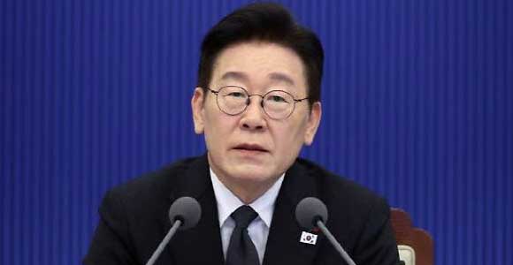 자정 0시2분 첫 글…李대통령, 설 앞두고 온라인 ‘광폭 행보’