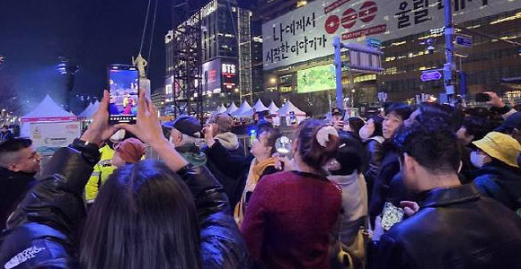 "금액 환산 못할 효과" BTS에 유통가 '들썩'…침체 반전 기대(종합)