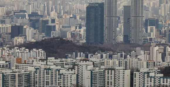 6000피 찍자 주식→부동산 ‘주춤’…8개월만 증가세 꺾여[only 이데일리]