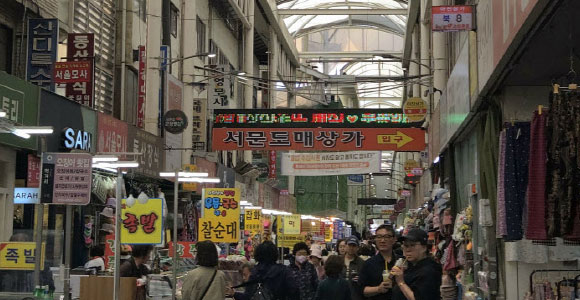 [르포]“이번엔 진짜 모릅니더” 흔들리는 대구…그래도 “막판엔 또 찍을끼다”