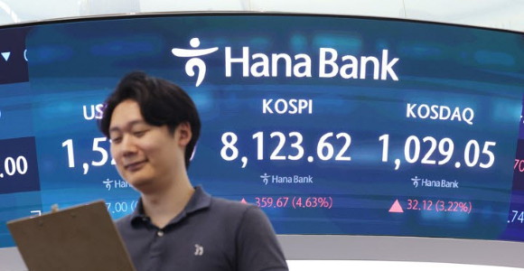 다음주 꿈의 9000피 실현하나…돌아온 외국인에 코스피 '급등'[마감]