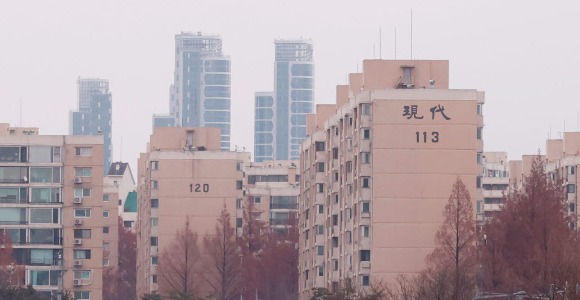 압구정 아파트의 이유있는 10억 할인…“그래도 못 사”