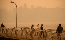 "공기서 담배 냄새가"…캐나다 산불에 일상 멈춘 뉴욕