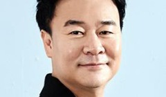 법 위에 선 사람들