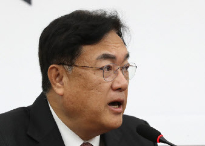 정진석 "식민지 콤플렉스 벗어나 日 대하자..추월은 시간문제"