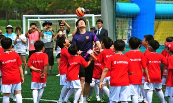 박지성 축구교실 `공은 이렇게`                                                                                                                                                                     