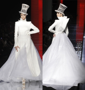 `파리 패션쇼` 반전 드레스의 진수                                                                                                                                                                  