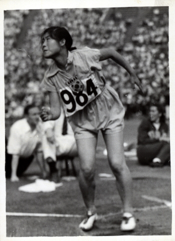 1948년 올림픽에 출전한 최초의 여성 선수                                                                                                                                                           