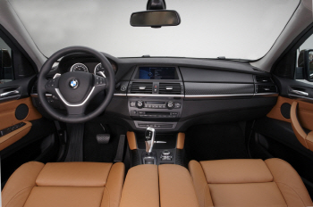BMW `뉴X6` 넓은 실내 공간                                                                                                                                                                         