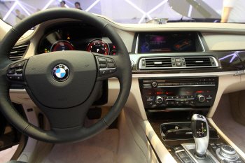 BMW 뉴 7시리즈 '럭셔리함+안락함의 완벽한 조화'                                                                                                                                          
