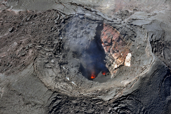  칠레 칼부코 화산, 폭발 직전 끓어오르는 용암                                                                                                                                                      