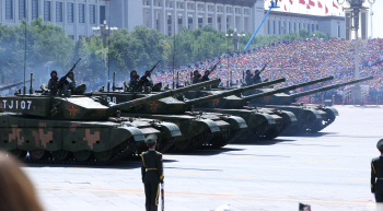  중국이 열병식서 공개한 가공할 무기들                                                                                                                                                             