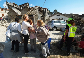 이탈리아 지진, `슬픔에 잠긴 주민들`                                                                                                                                                               