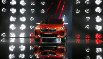 [2016파리모터쇼]BMW 콘셉트 X2, `오렌지빛의 자태`                                                                                                                                                  