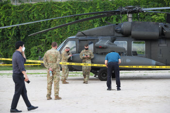  미군 소속 헬리콥터, 엔진 고장으로 한강에 비상착륙                                                                                                                                                