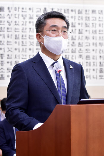 국회 법사위, '인사말하는 서욱 국방부 장관'                                                                                                                                              