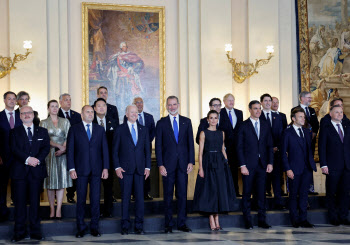  스페인 국왕 만찬 초대받은 나토 정상회의 참가국 정상들                                                                                                                                            