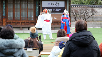 "얼쑤~" 한국의 탈춤, 유네스코 인류무형문화유산 됐다                                                                                                                                     