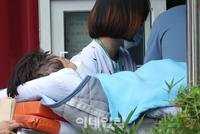 이재명 민주당 대표, 녹색병원에서 회복 치료                                                                                                                                                        