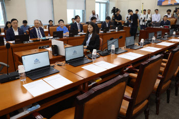 국민의힘, '행안위 전체회의 불참'                                                                                                                                                        