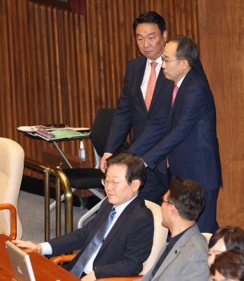 교섭단체 대표연설, '발언 준비하는 추경호 원내대표'                                                                                                                                      