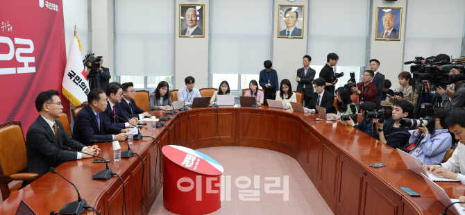 권영세 국민의힘 비대위원장, 단일화 관련 기자간담회                                                                                                                                                