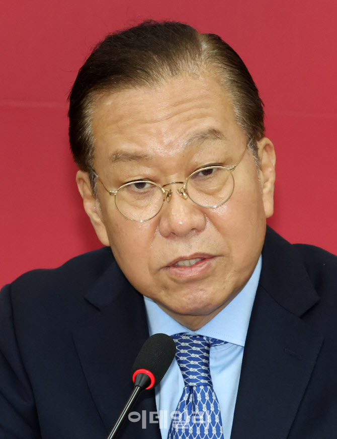 권영세 비대위원장, "金 '내주 단일화' 주장 불가능…대선승리 위해 필요시 결단&...                                                                                                    