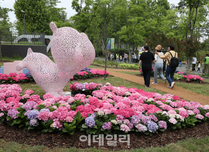  예쁜 정원                                                                                                                                                                                        