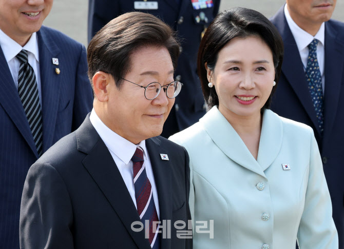 이재명 대통령 내외, 주요 7개국(G7) 정상회의 참석                                                                                                                                                  