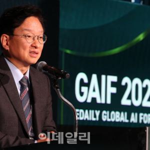 권칠승 의원 "챗GPT로 소설 두번 썼다..제도적 기반 마련 노력" [GAIF 2024]