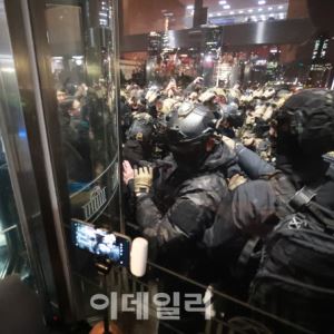 글로벌 투자자들 韓계엄령 후폭풍 예의주시…"내년 선거 가능성"