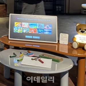 액자·태블릿처럼 걸고 세우고…'LG 스탠바이미2' 공개[CES 2025]