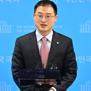 [포토]기자회견 하는 김상욱 의원                                                                                                                                                                         