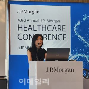 미용의료 시장 대격변 예고...휴젤 vs 클래시스,M&A 가능성↑