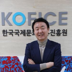 드라마 외주시장 확장 힘써…국회의원 거쳐 '고향' 문화계로