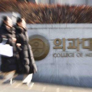 "복귀조건부 3058명 원복" 교육부 수용에, 의대생들 돌아올까