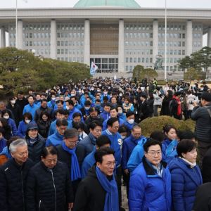 尹탄핵 선고 임박…주말간 찬반 진영 집회 ‘최고조’
