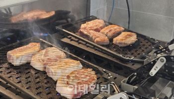 "이보다 완벽한 고기 굽기는 없다"…AI 셰프의 비법