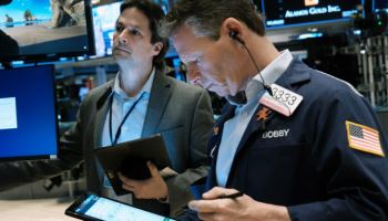 美, 3대지수 동반 급등…S&P·나스닥 2%↑[뉴스새벽배송]