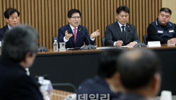 모두발언하는 김문수 장관