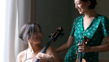 '현악 자매' 최하영·송하 "우리는 호기심 가득한 음악적 파트너"