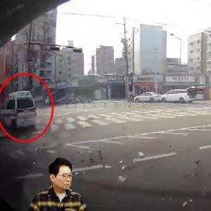 "사설구급차 잘못 100%"…'가짜 사이렌' 폭주에 보행자 의식불명