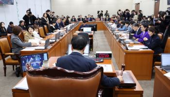 의료인력추계위법 복지위 통과…2027년부터 의대정원 심의