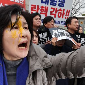 "너무 아파. 찐계란인가봐" 백혜련 테러에..."헌재 빨리 결정해야"