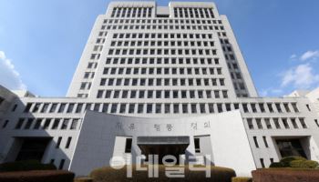 '윤필용 사건' 피해자 지연이자…대법 "다시 재판해야"