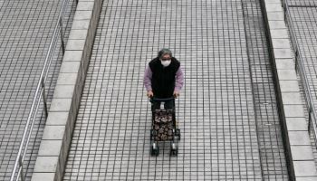 춥고 배고픈 日 노인들…“평생 ‘교도소에서’ 살면 안되나요?”