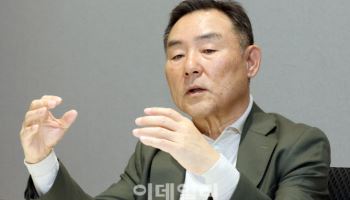 “과감한 개혁 없이는 내리막길뿐…'부의 소득세' 도입하고 증세해야”