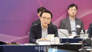 임태희 "교육 정책, 교문 넘어 학생에게 닿을 때 효력 발휘"