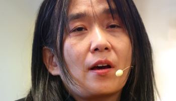한강 “윤석열 파면은 보편적 가치 지키는 일”…작가 414명 성명